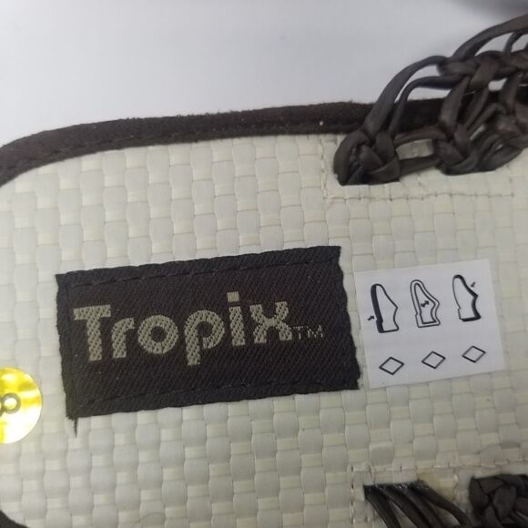 TROPIX MACRAME SANDALS. SIZE 8. NEAR NEW CONDITION. BROWN. OFF WHITE - Picture 8 of 16
